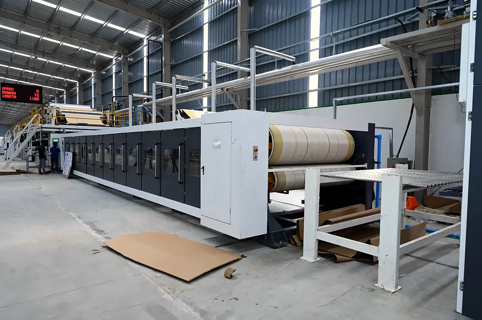 Corrugated board line 1 at the Vemgal Unit 3